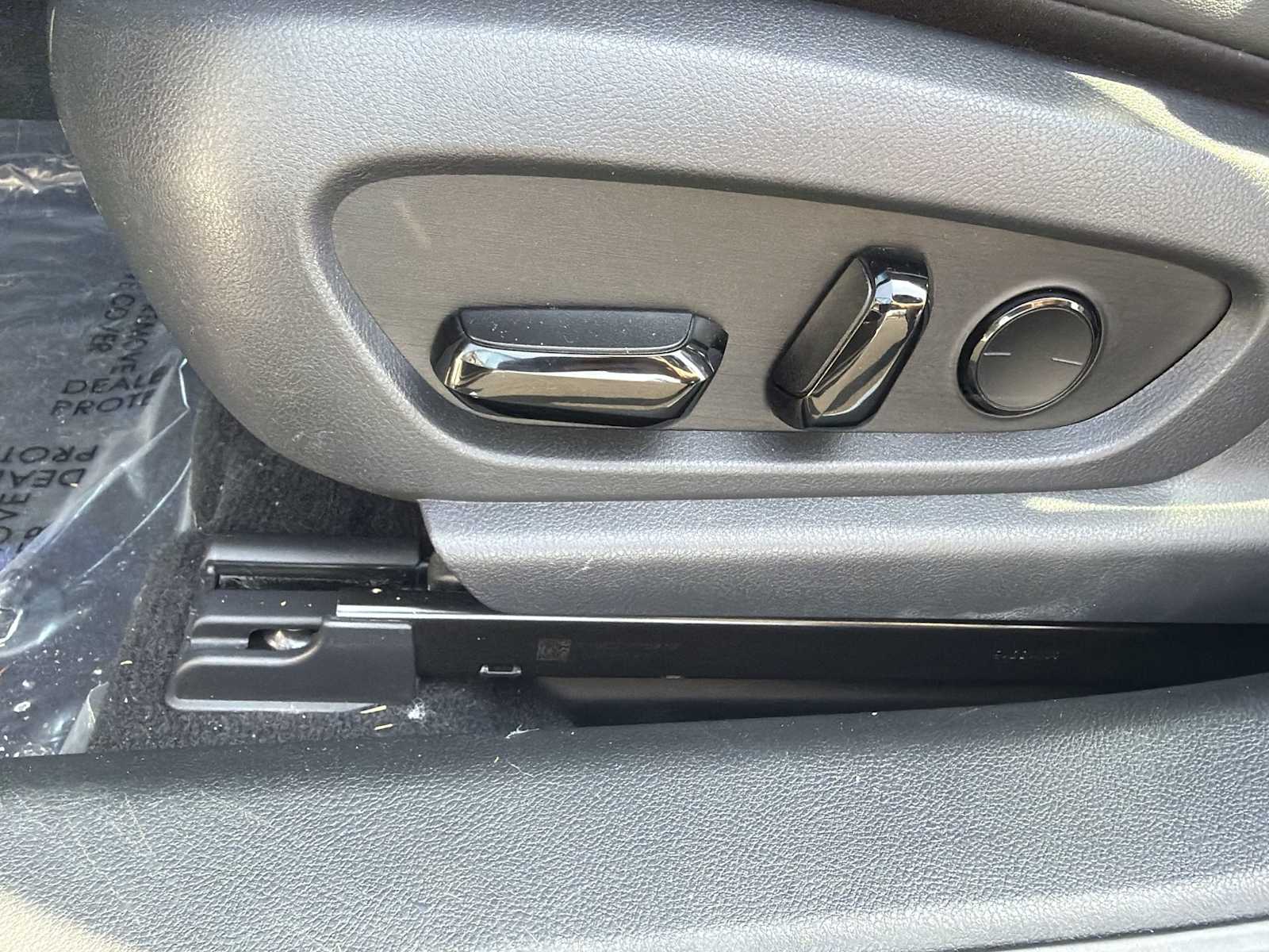 Thumbnail: 2019 Lexus ES - 14