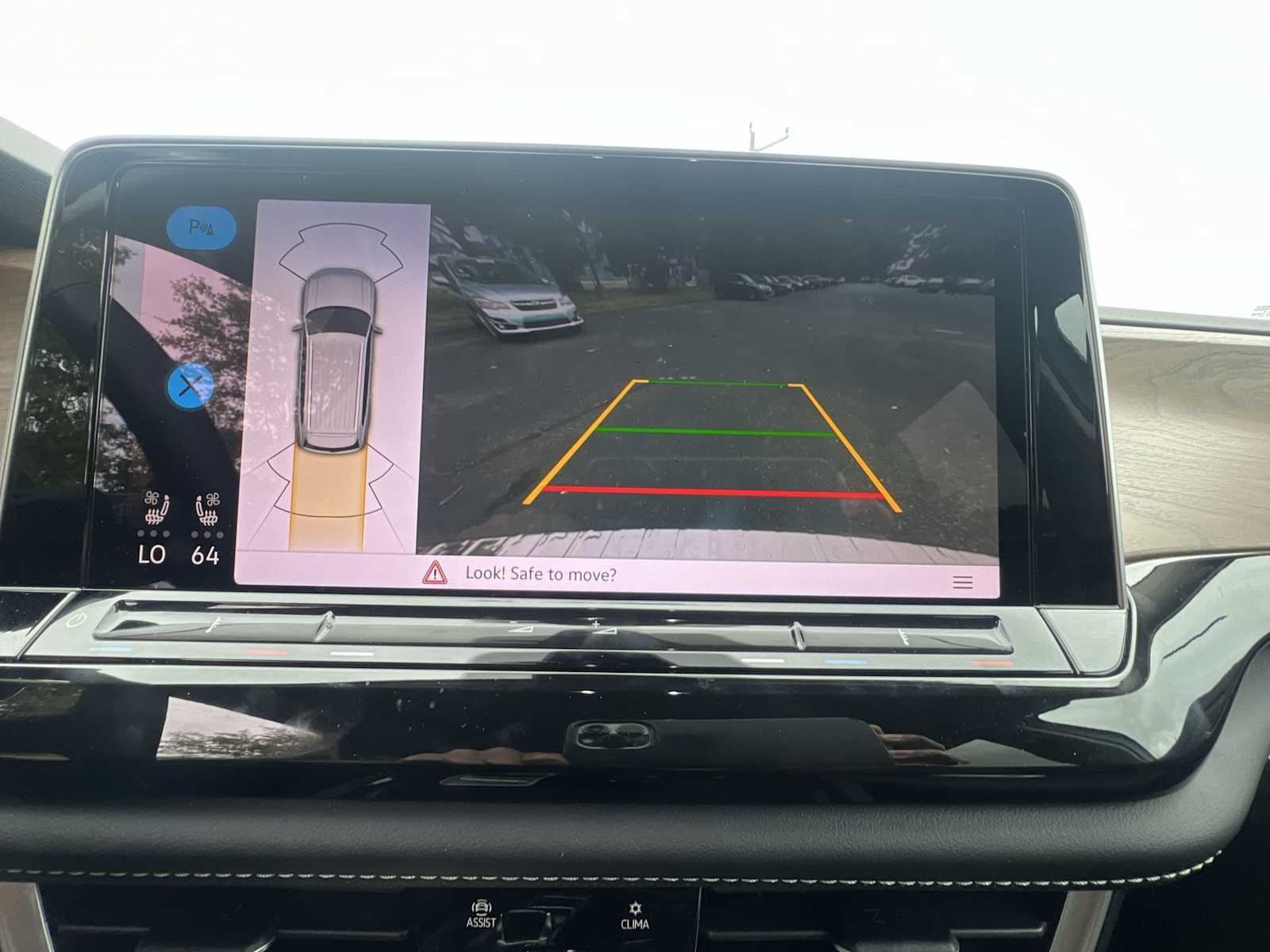 Thumbnail: 2025 Volkswagen Atlas - 23