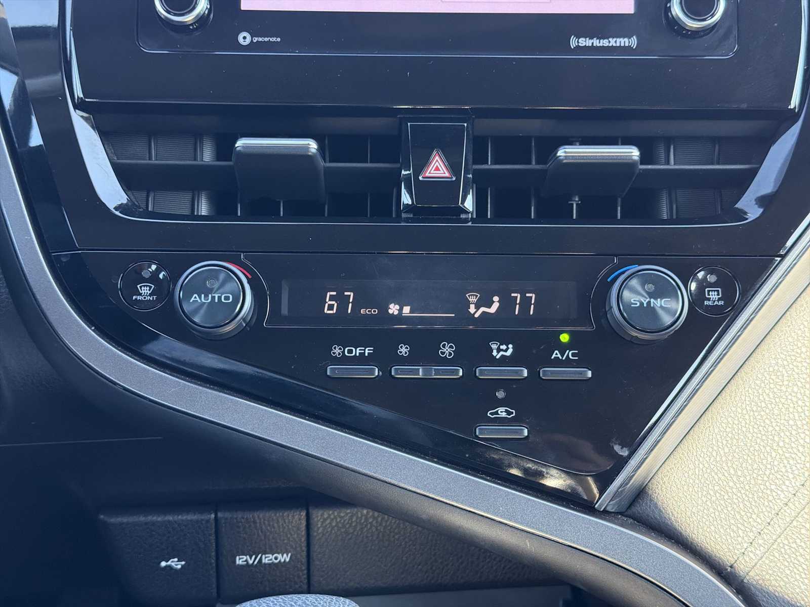 Thumbnail: 2022 Toyota Camry - 16