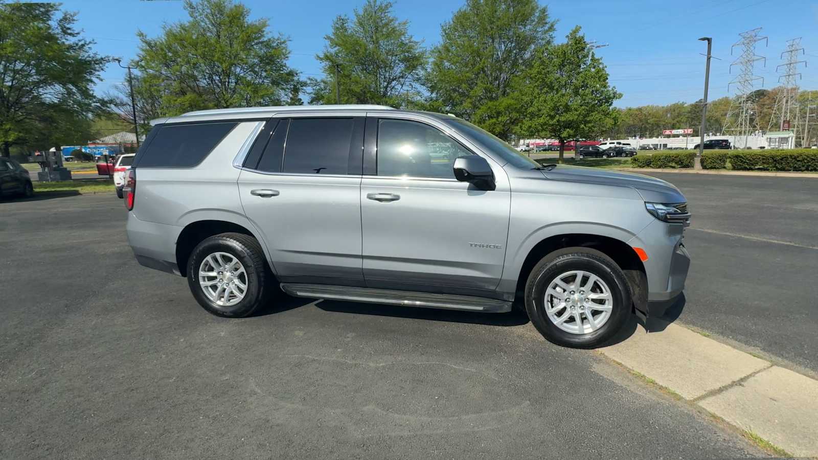 Thumbnail: 2024 Chevrolet Tahoe - 2