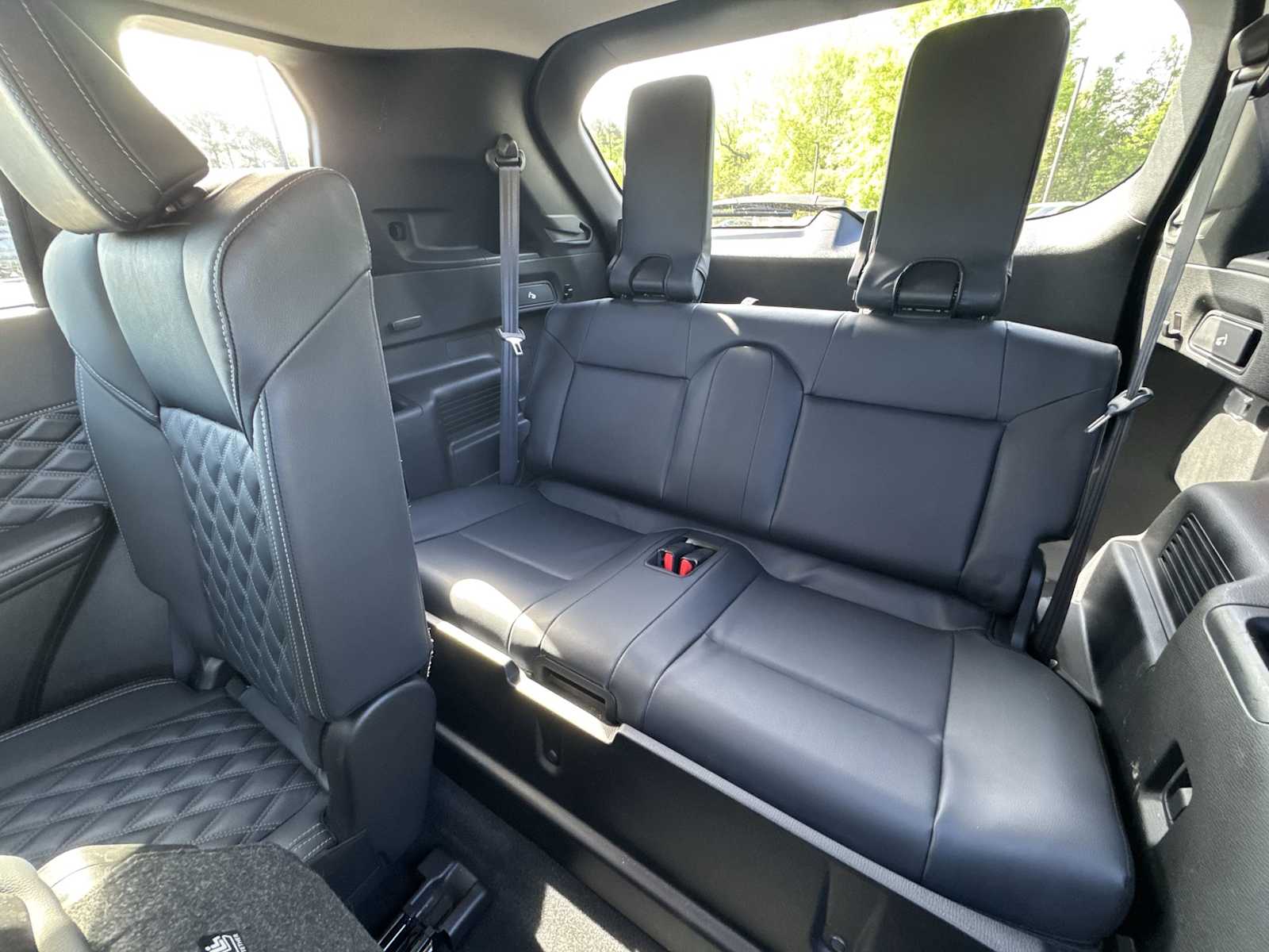 Thumbnail: 2024 Mitsubishi Outlander - 25