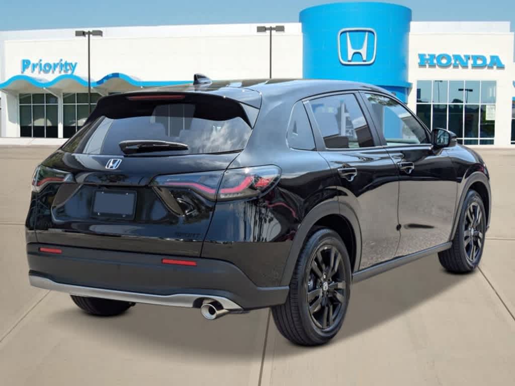 Thumbnail: 2027 Honda HR-V - 4