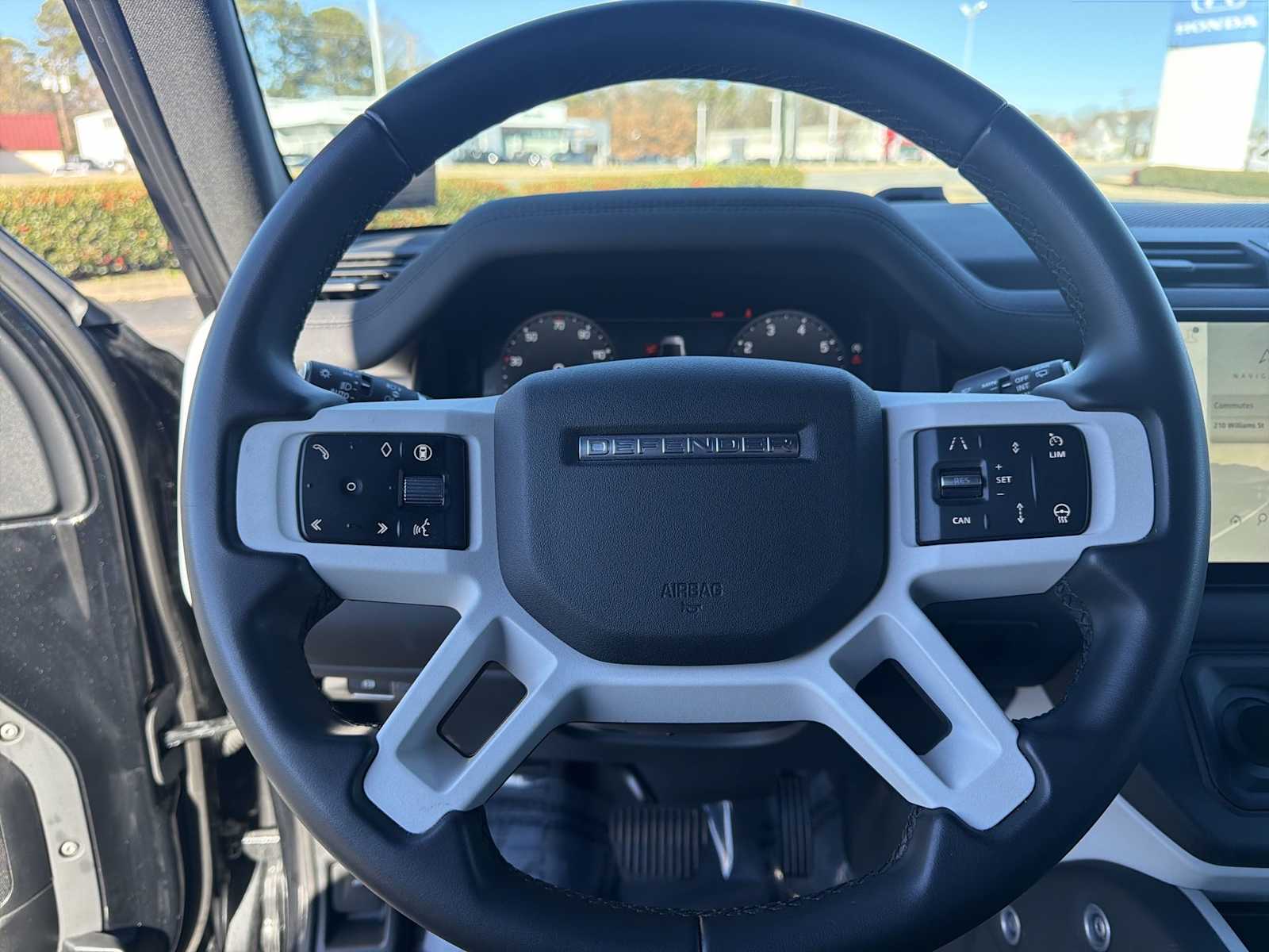 Thumbnail: 2025 Land Rover Defender - 11