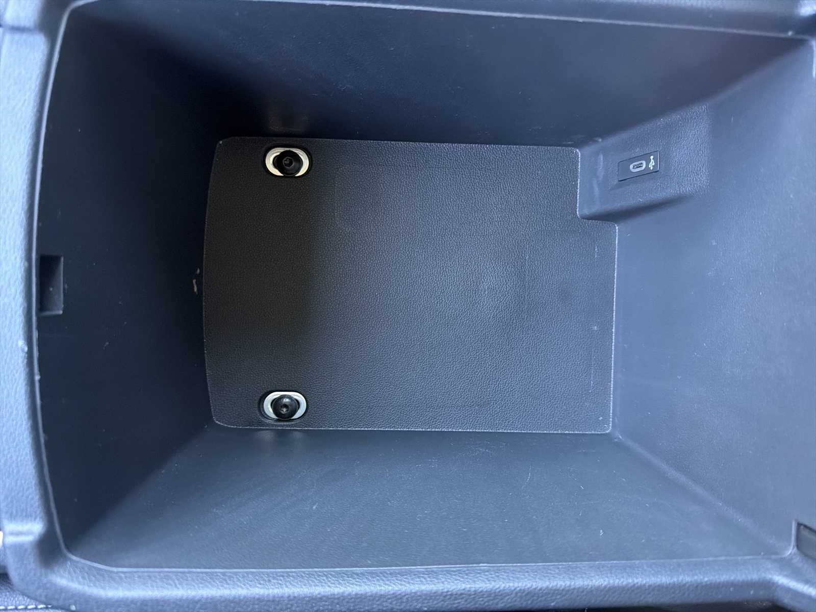 Thumbnail: 2021 Volkswagen Atlas - 23