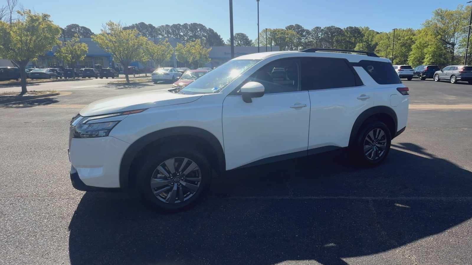 Thumbnail: 2024 Nissan Pathfinder - 4