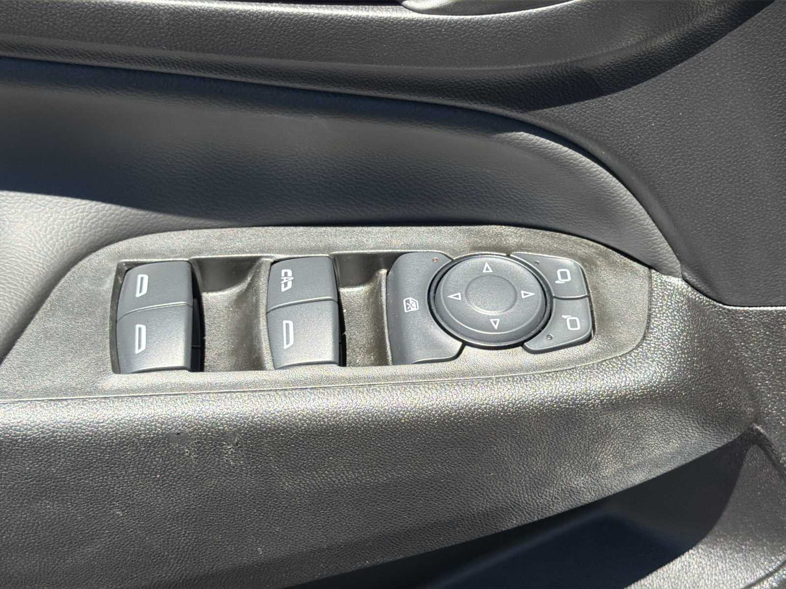 Thumbnail: 2024 Chevrolet Equinox - 15