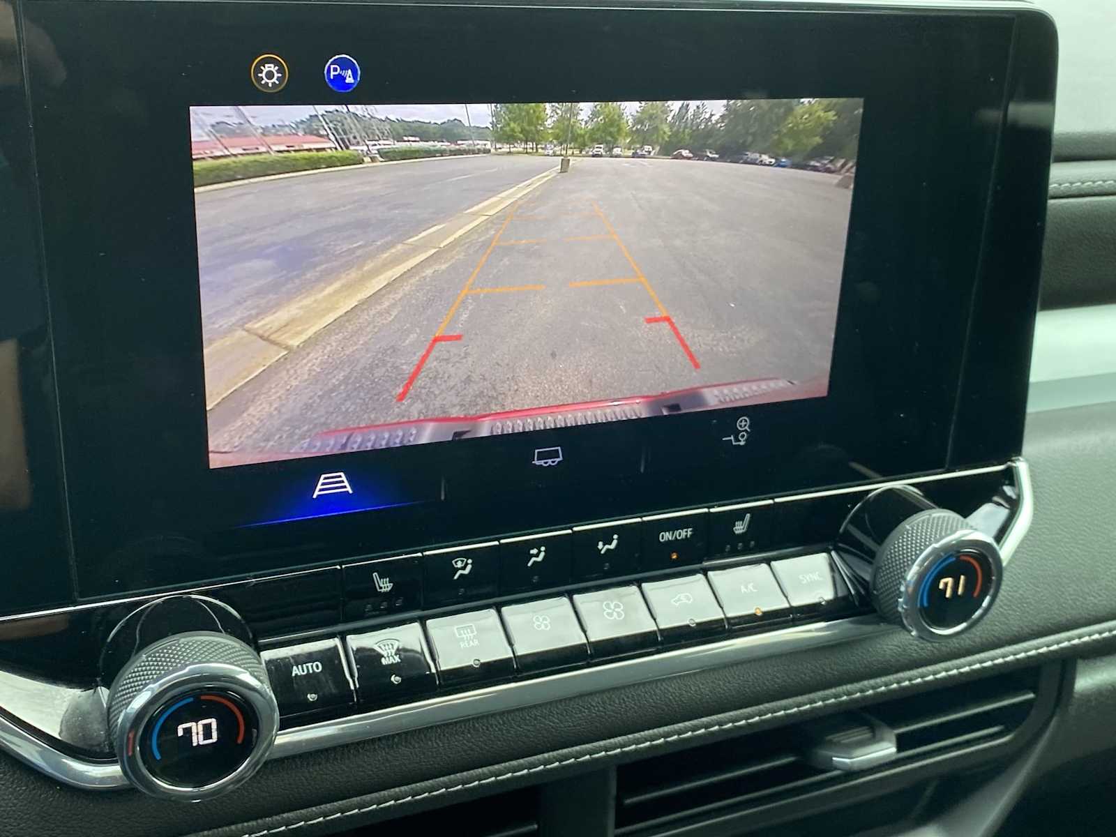 Thumbnail: 2024 Chevrolet Colorado - 22