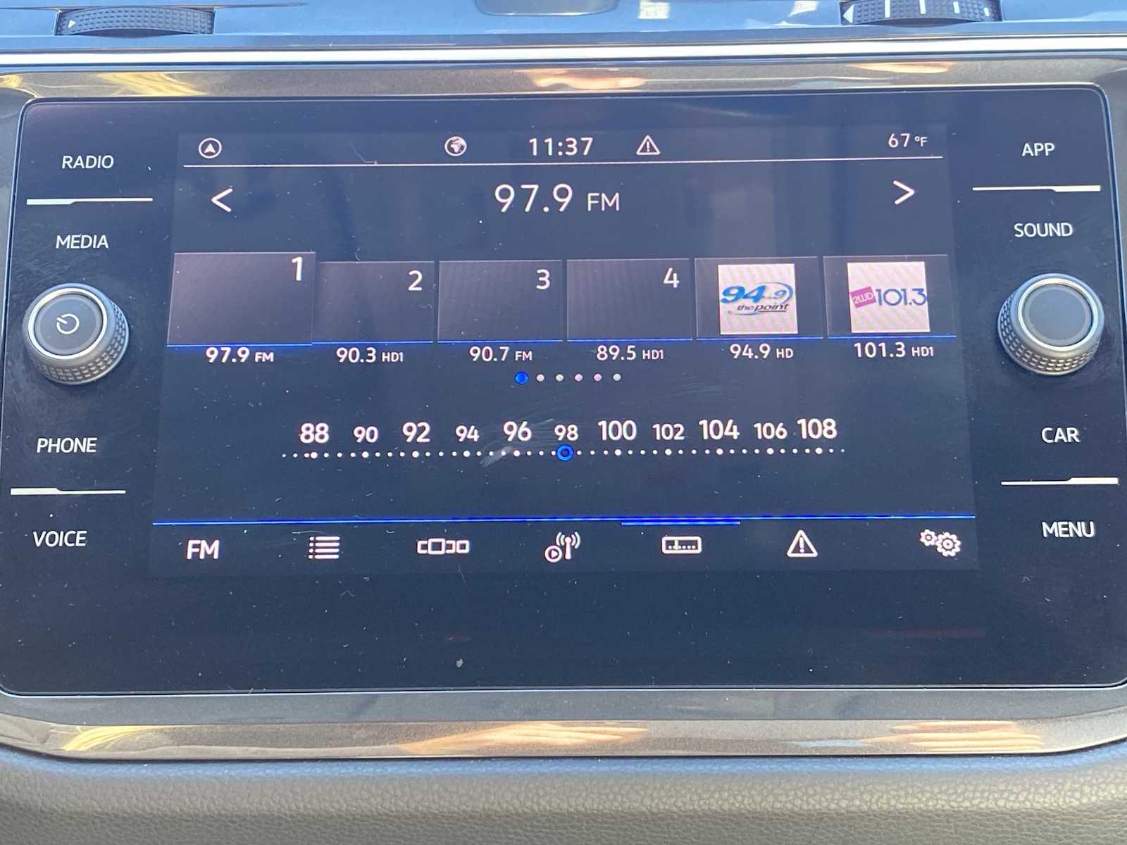 Thumbnail: 2021 Volkswagen Tiguan - 12