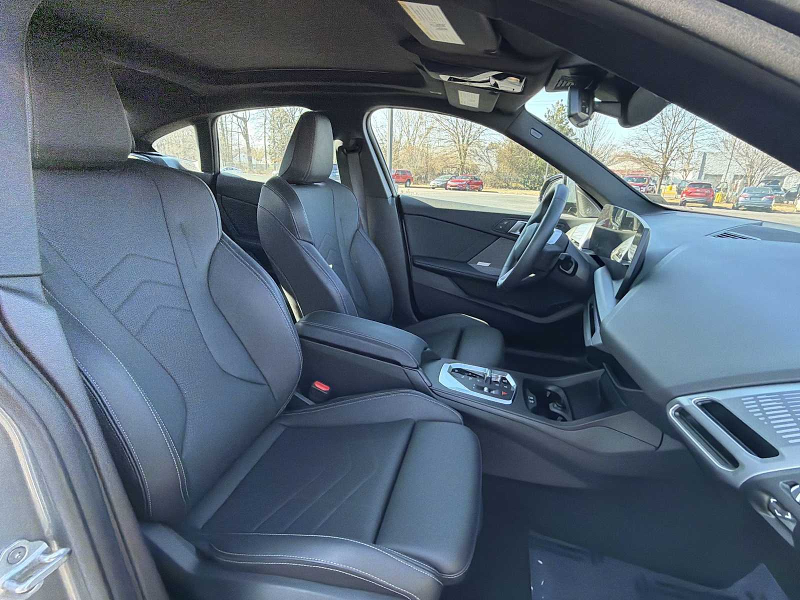 Thumbnail: 2025 BMW 2 Series - 25