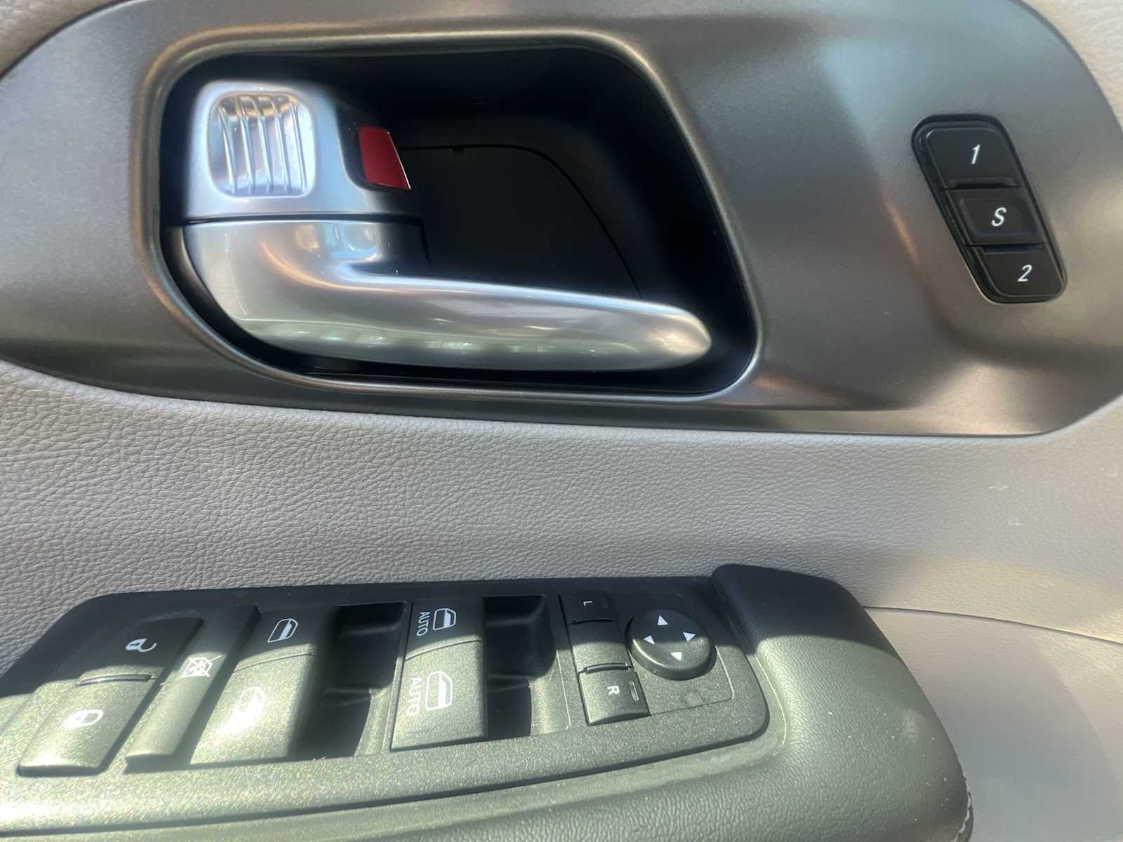 Thumbnail: 2024 Chrysler Pacifica - 15