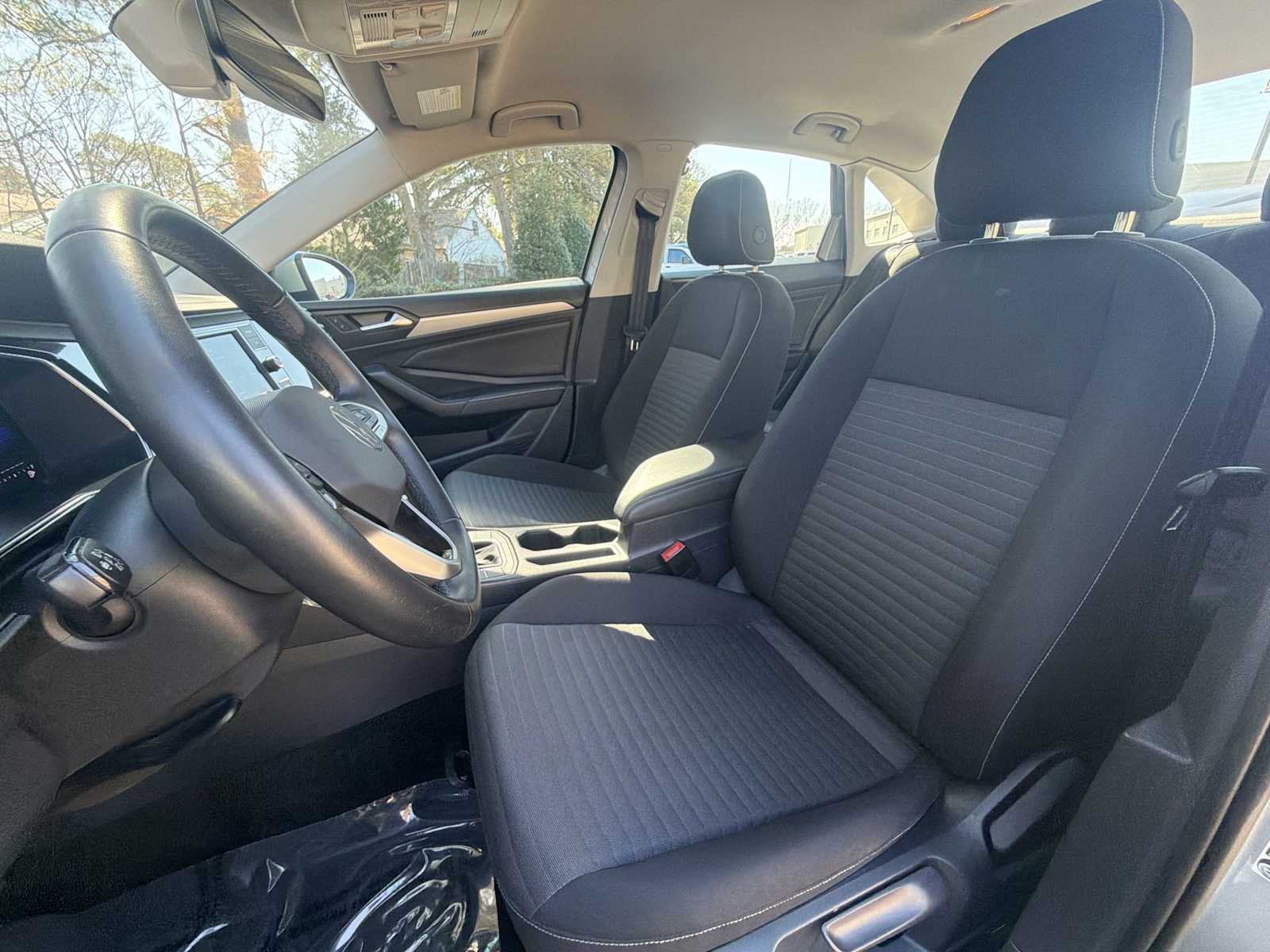 Thumbnail: 2024 Volkswagen Jetta - 23