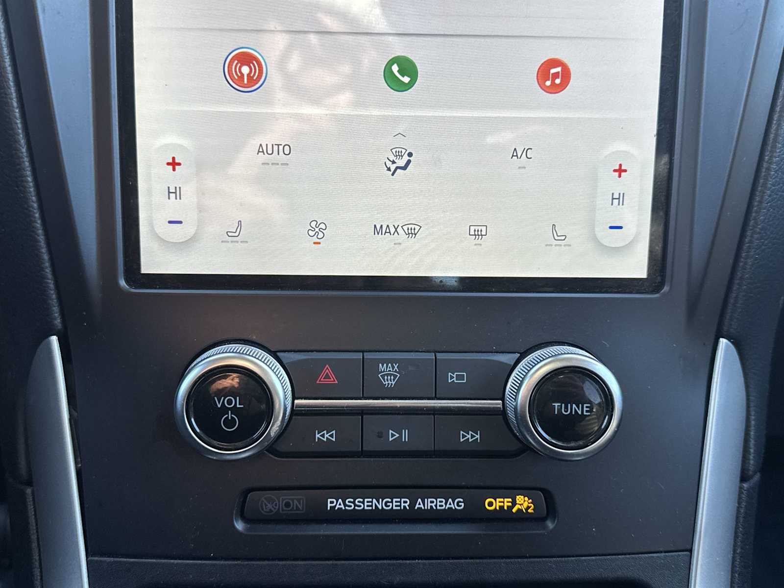 Thumbnail: 2024 Ford Edge - 16