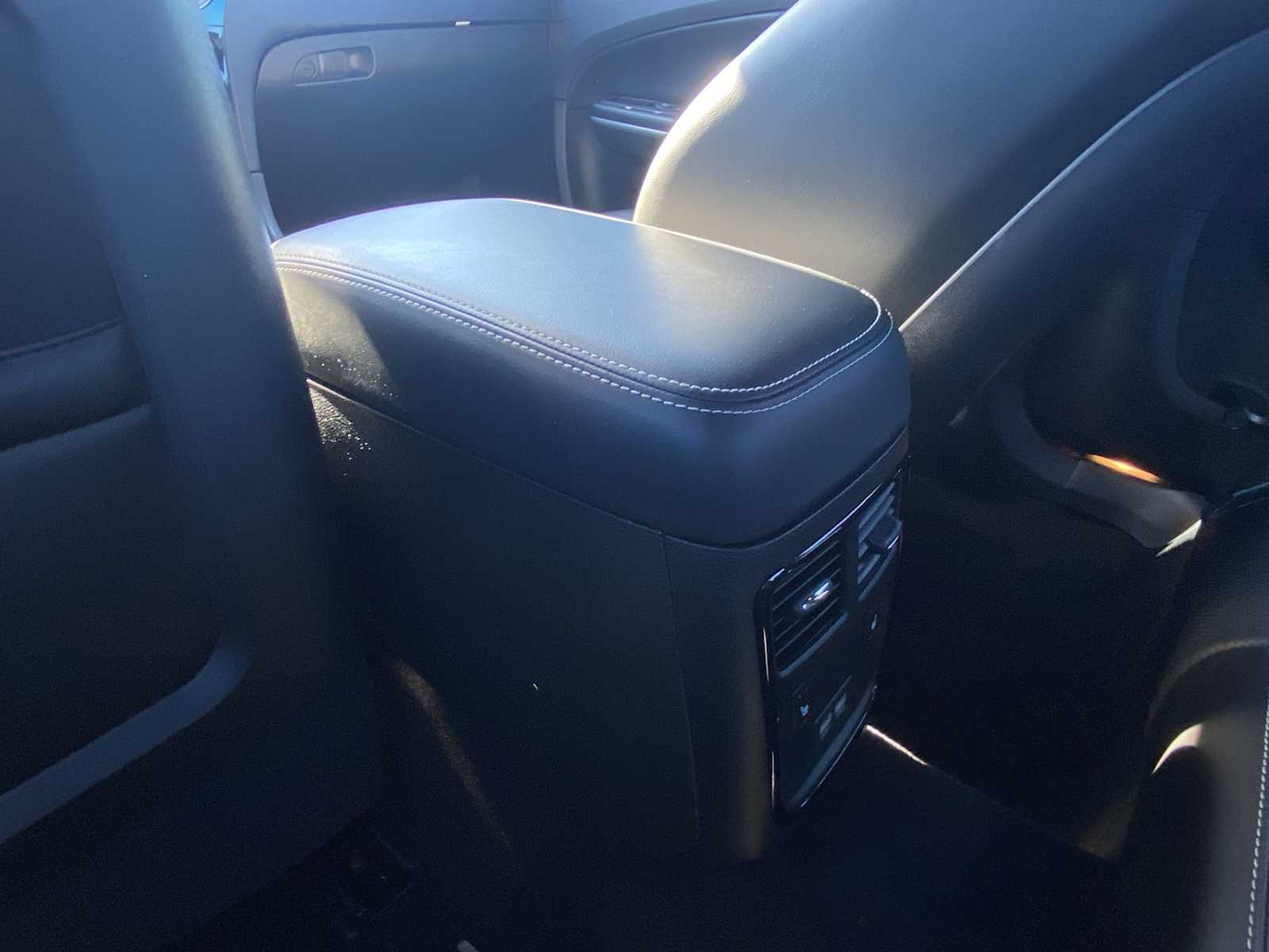 Thumbnail: 2023 Chrysler 300 - 22