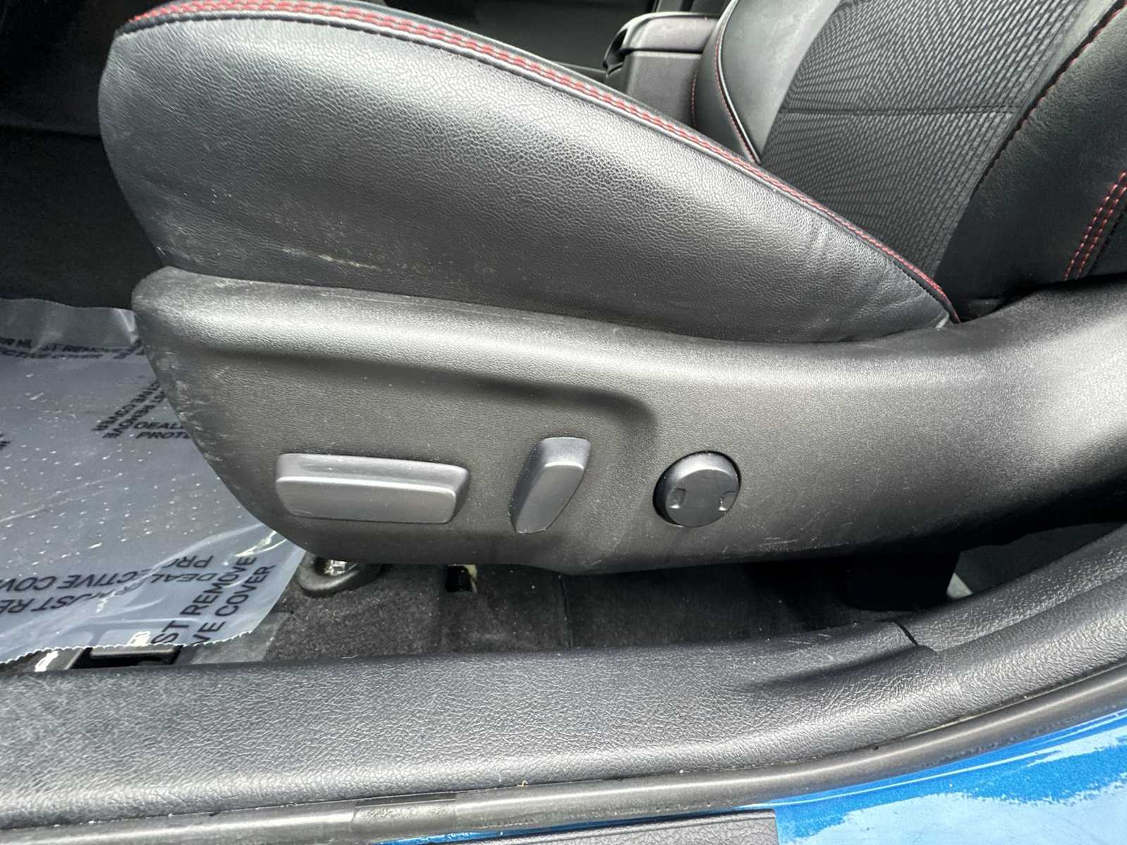 Thumbnail: 2017 Toyota Camry - 14