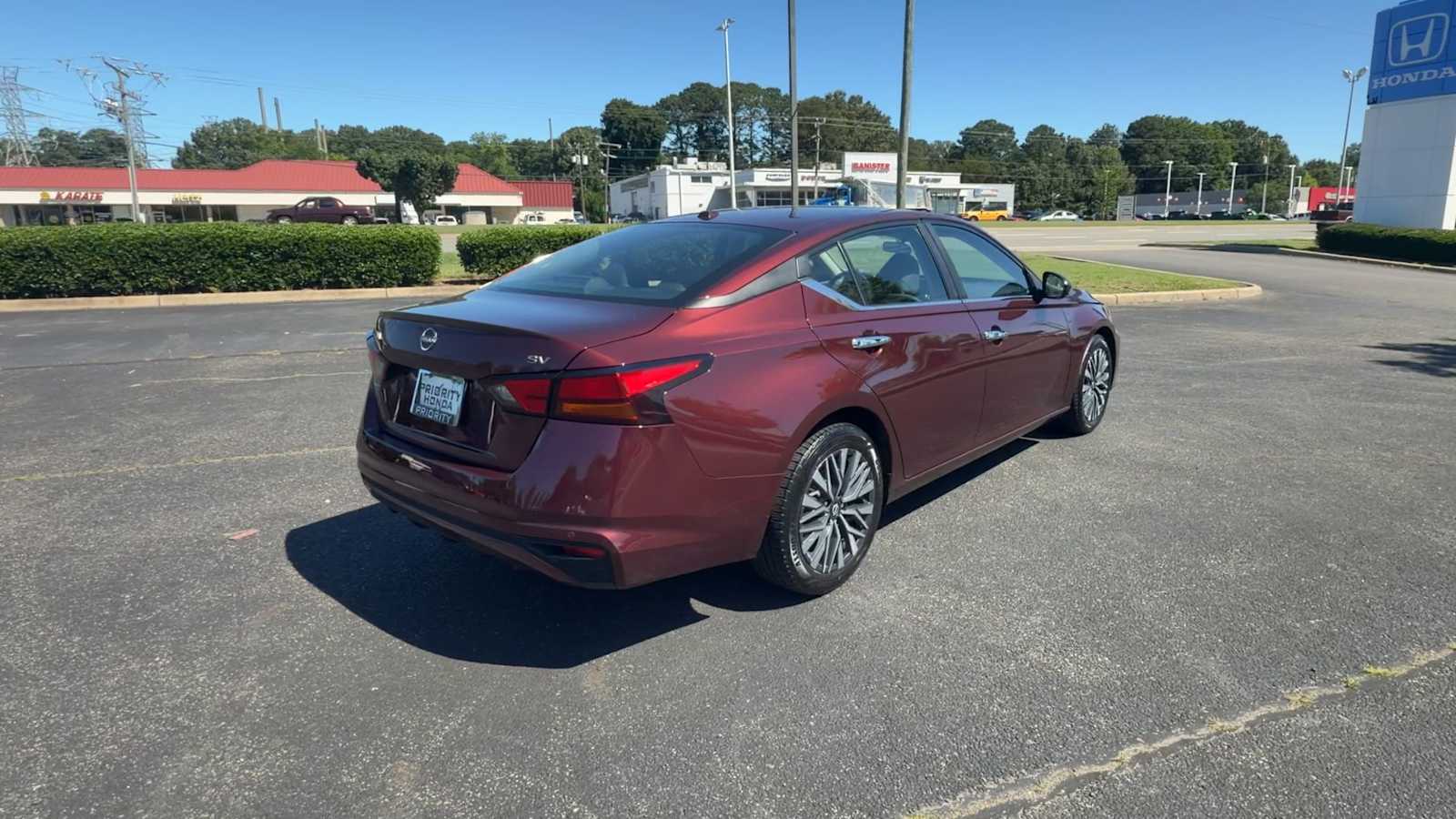 Thumbnail: 2024 Nissan Altima - 8