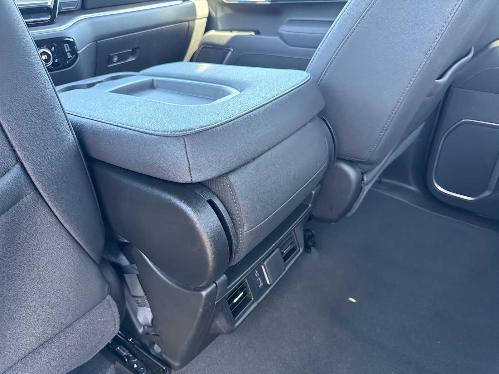 Thumbnail: 2025 GMC Sierra 1500 - 22