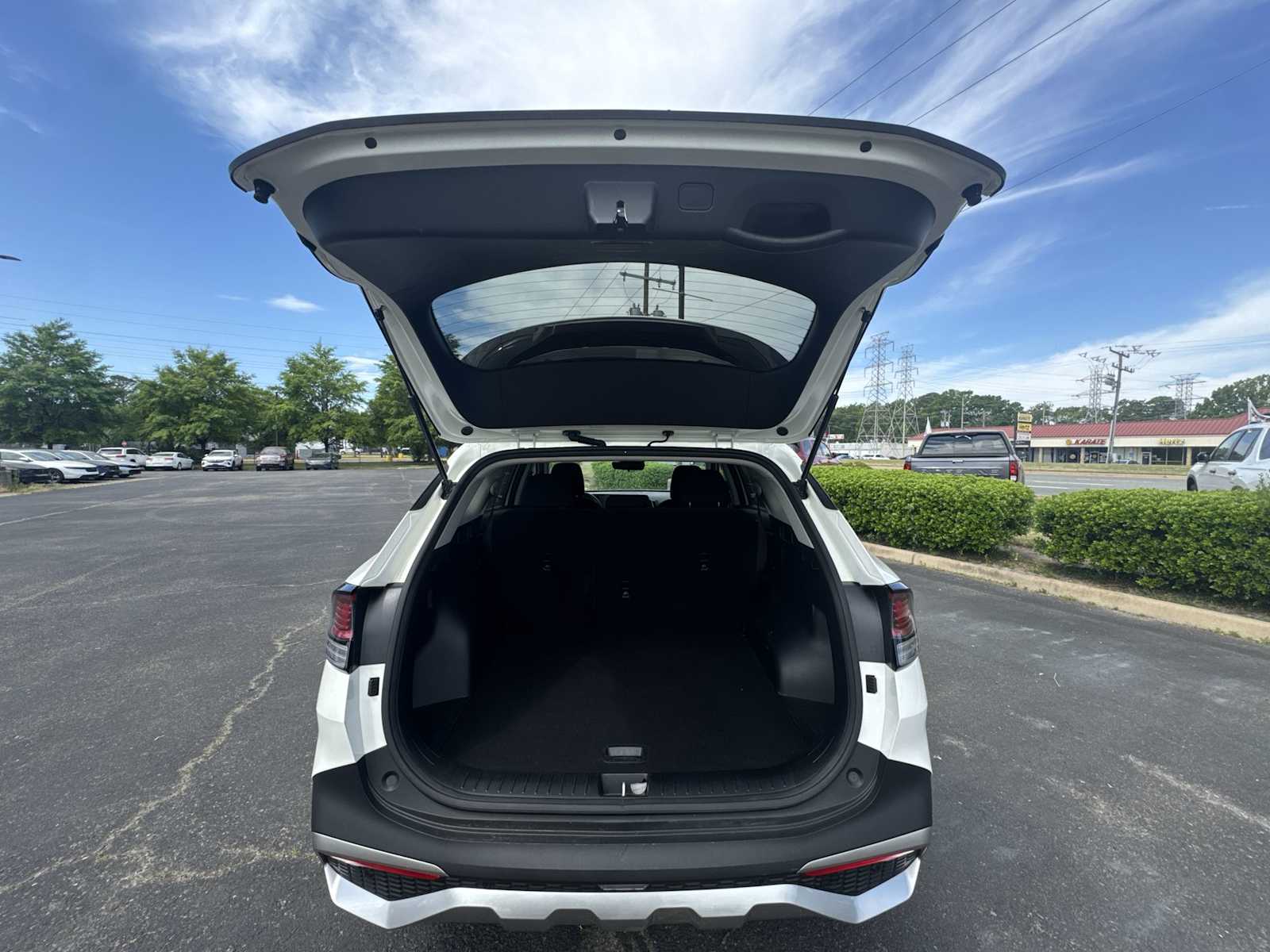 Thumbnail: 2024 Kia Sportage - 19