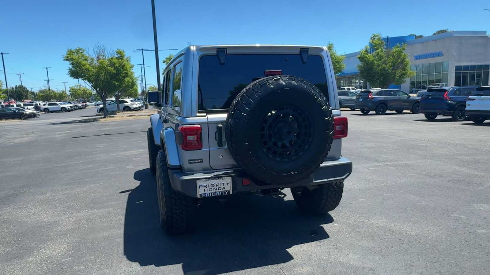 Thumbnail: 2020 Jeep Wrangler - 7