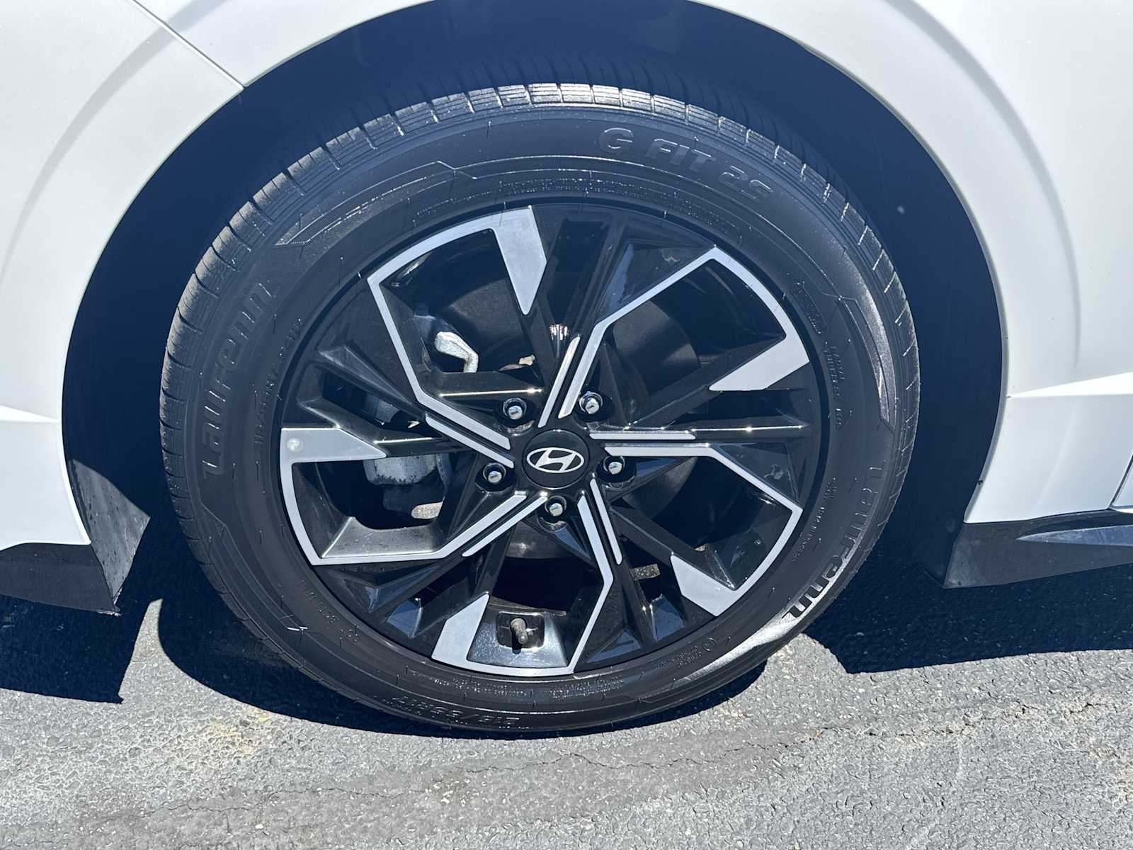 Thumbnail: 2024 Hyundai Sonata - 18