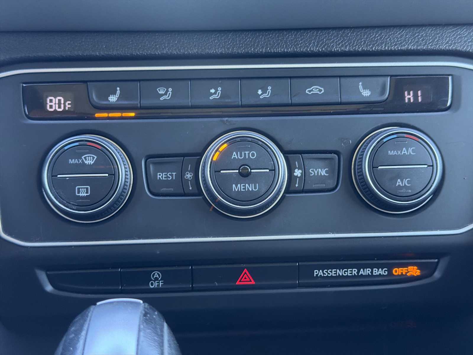 Thumbnail: 2021 Volkswagen Atlas - 17