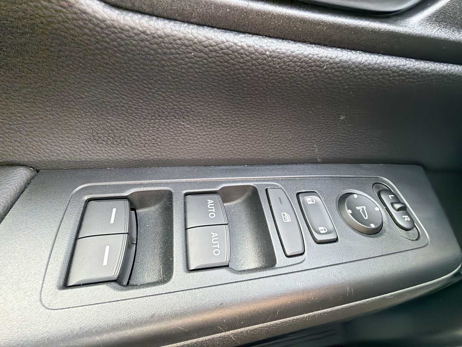 Thumbnail: 2023 Honda CR-V - 15