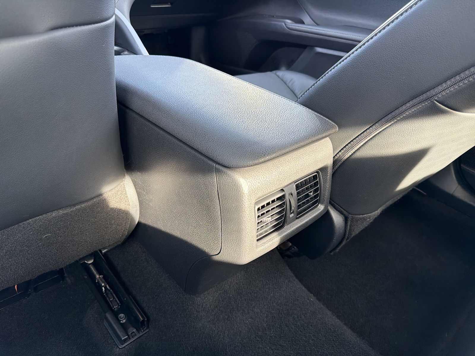 Thumbnail: 2023 Toyota Camry - 21