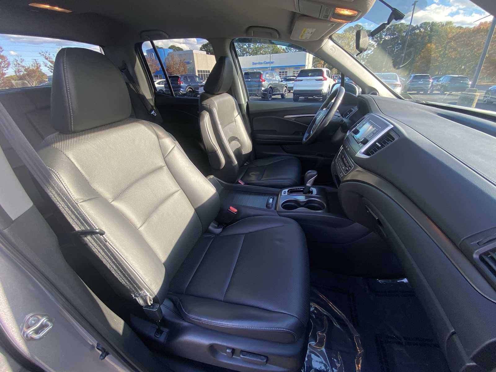 Thumbnail: 2017 Honda Ridgeline - 25