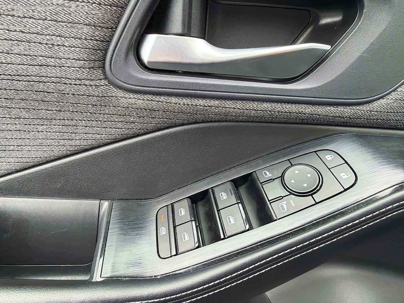 Thumbnail: 2023 Nissan Rogue - 15