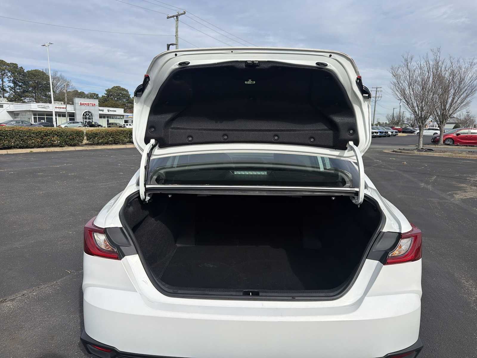 Thumbnail: 2025 Toyota Camry - 19