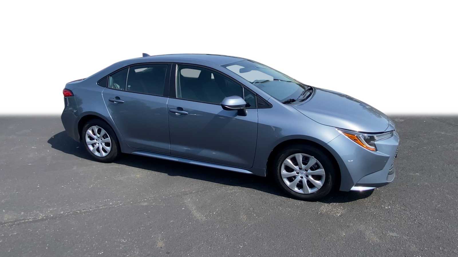 2022 Toyota Corolla LE 2