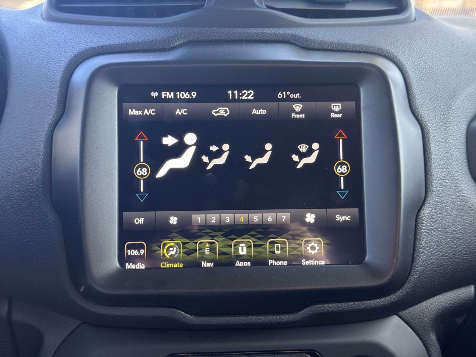 Thumbnail: 2023 Jeep Renegade - 16