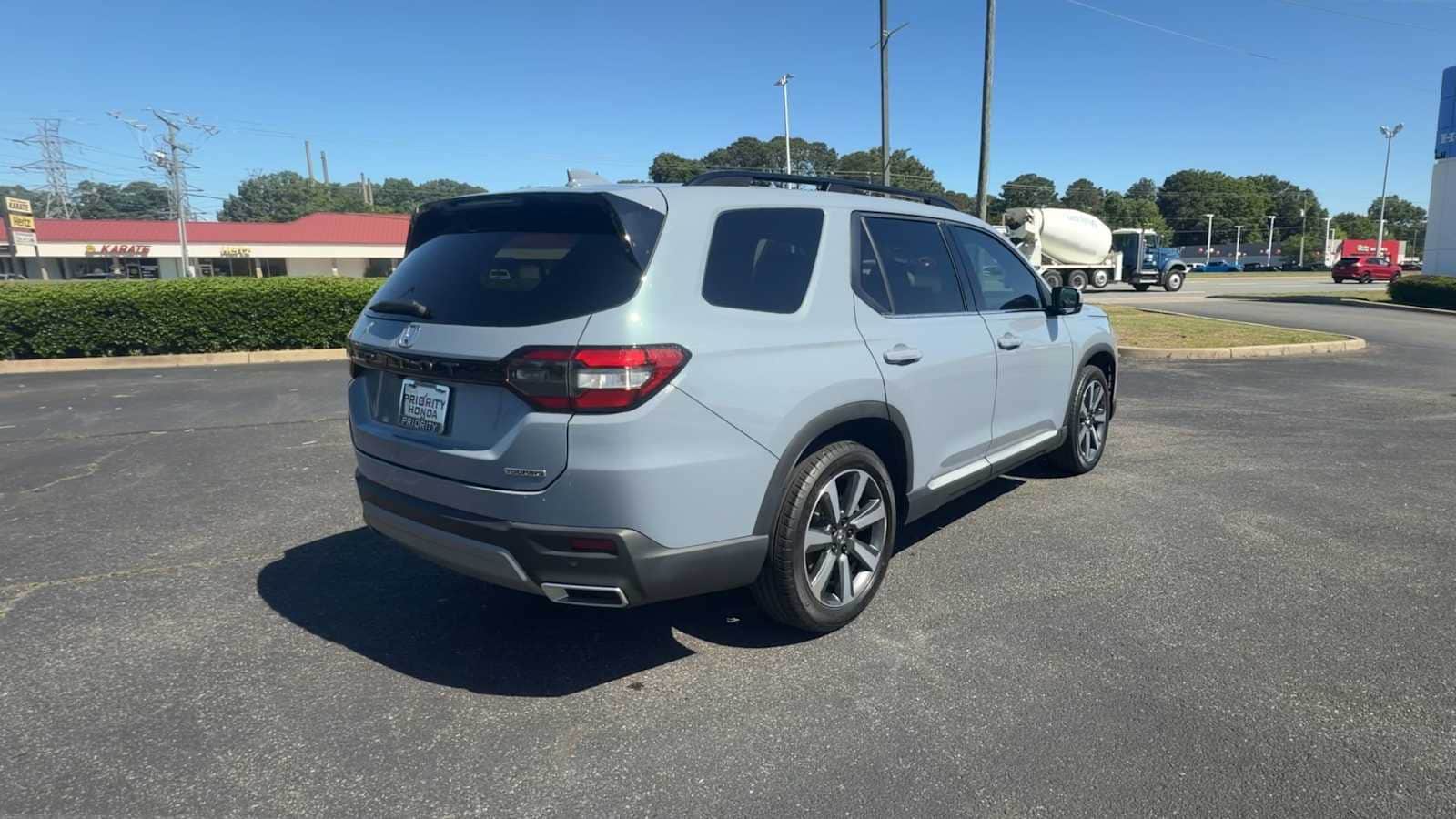 Thumbnail: 2024 Honda Pilot - 8