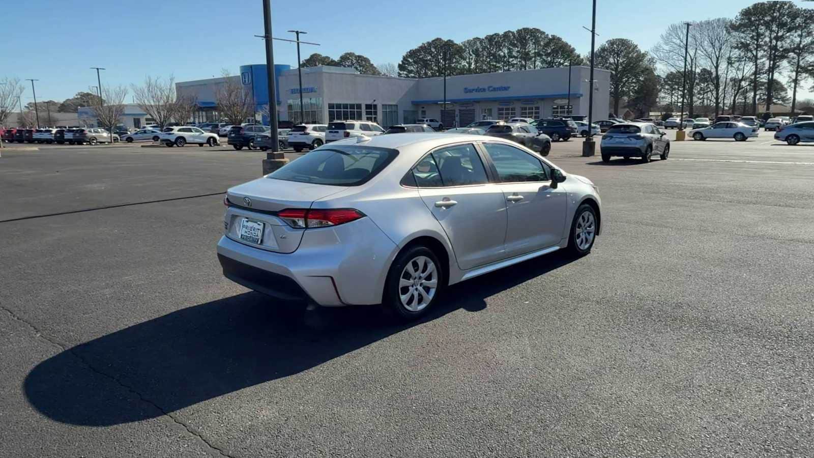 Thumbnail: 2023 Toyota Corolla - 8