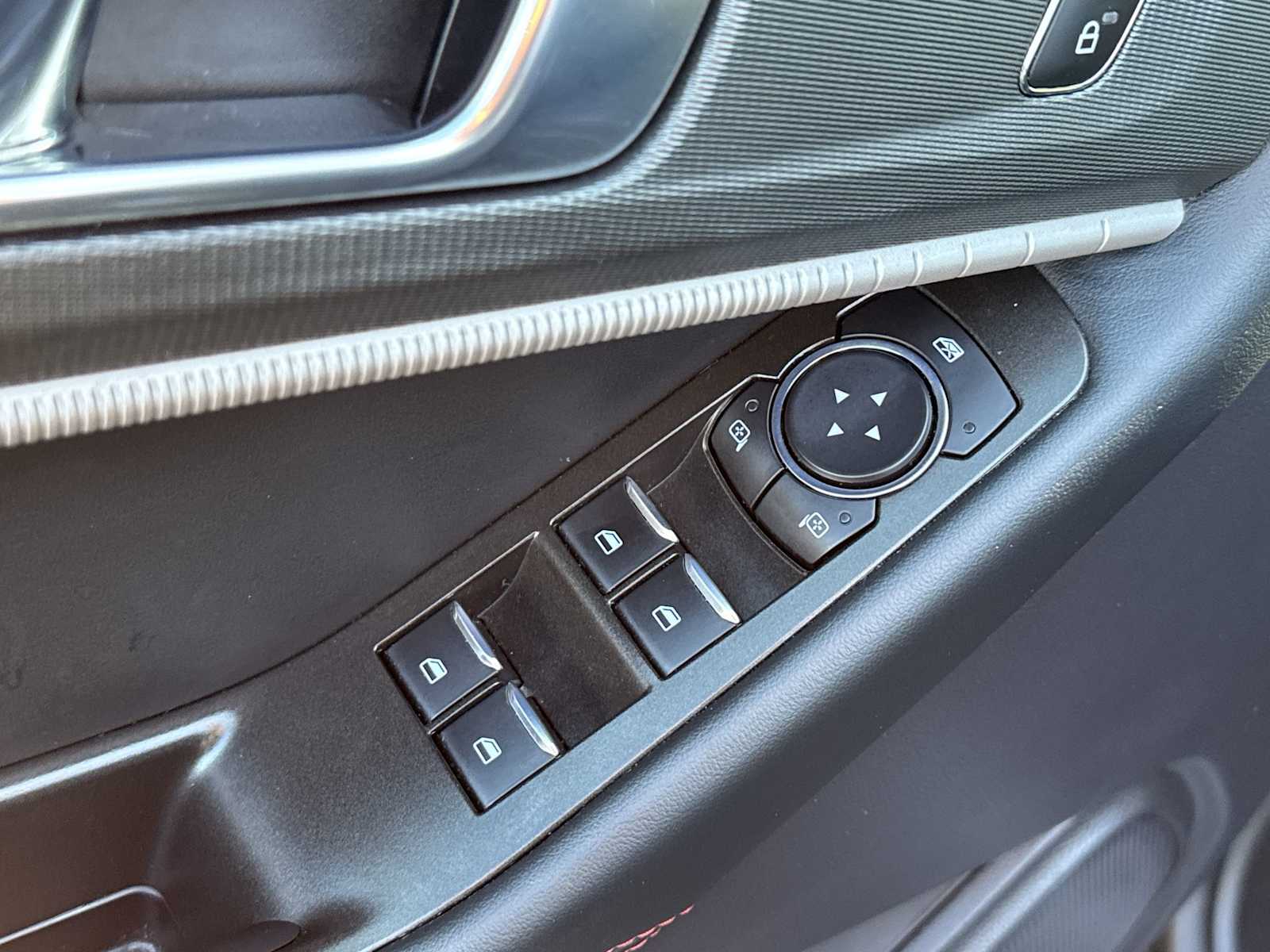 Thumbnail: 2025 Ford Explorer - 15