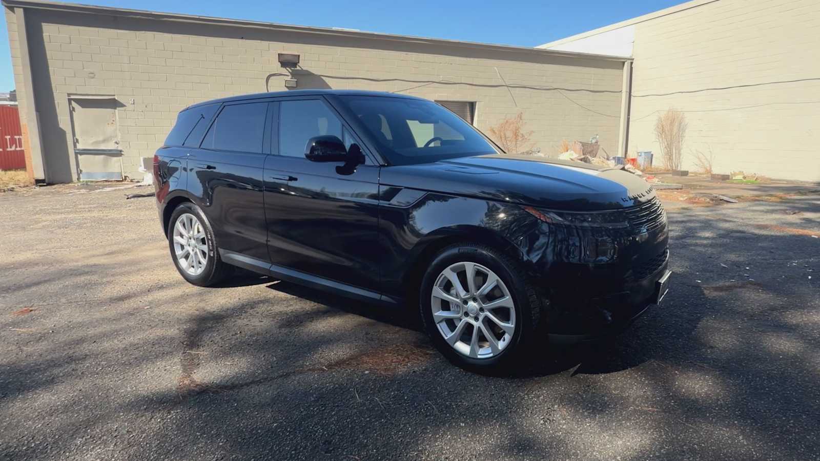 Thumbnail: 2025 Land Rover Range Rover Sport - 2