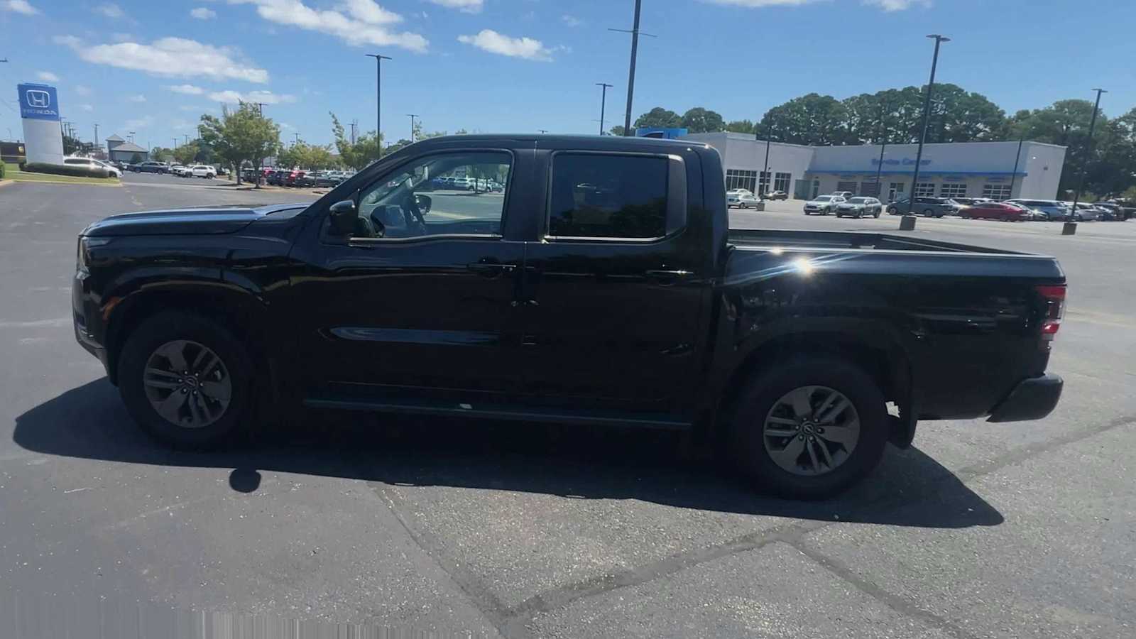 Thumbnail: 2025 Nissan Frontier - 5