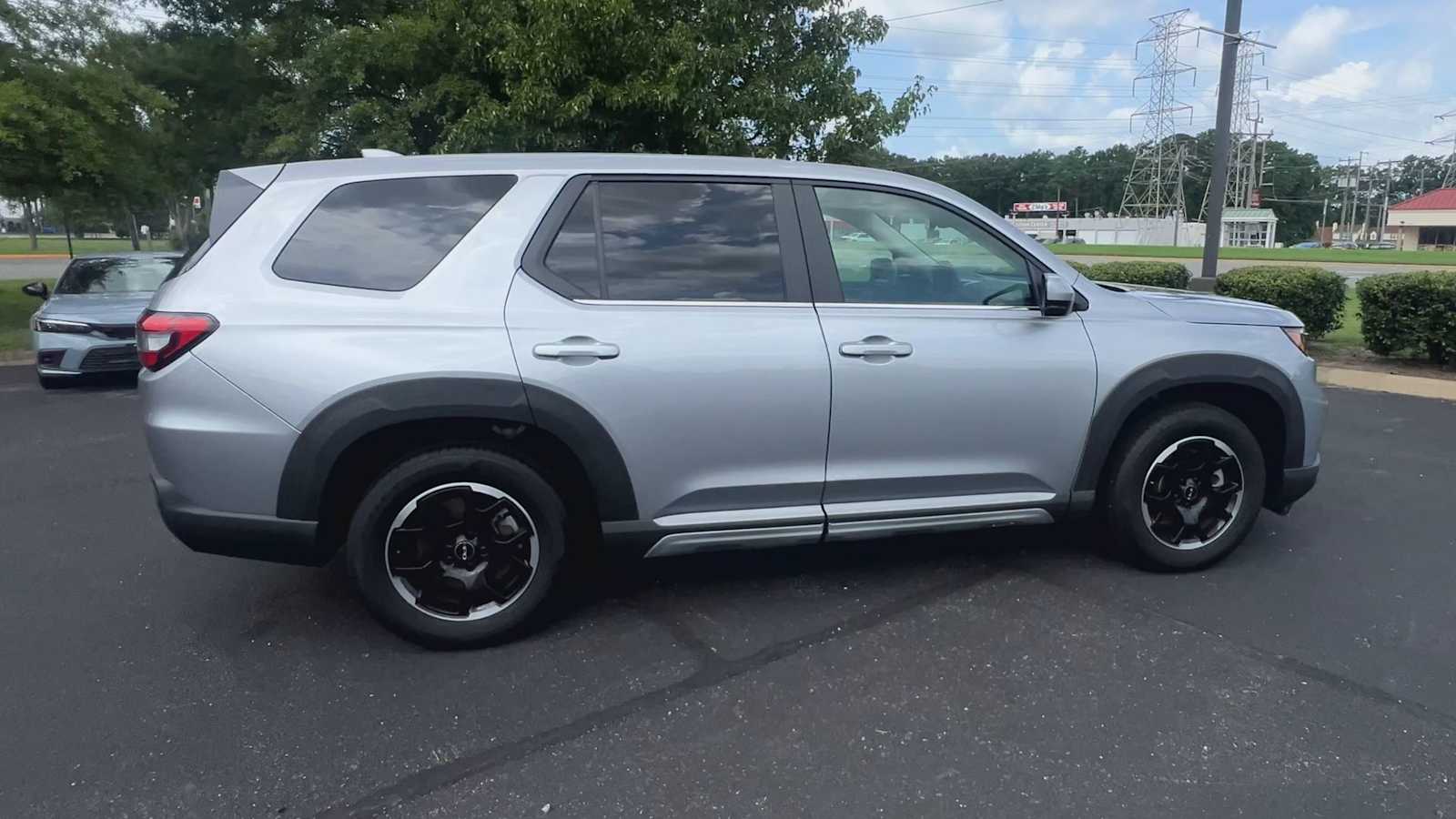 Thumbnail: 2025 Honda Pilot - 9