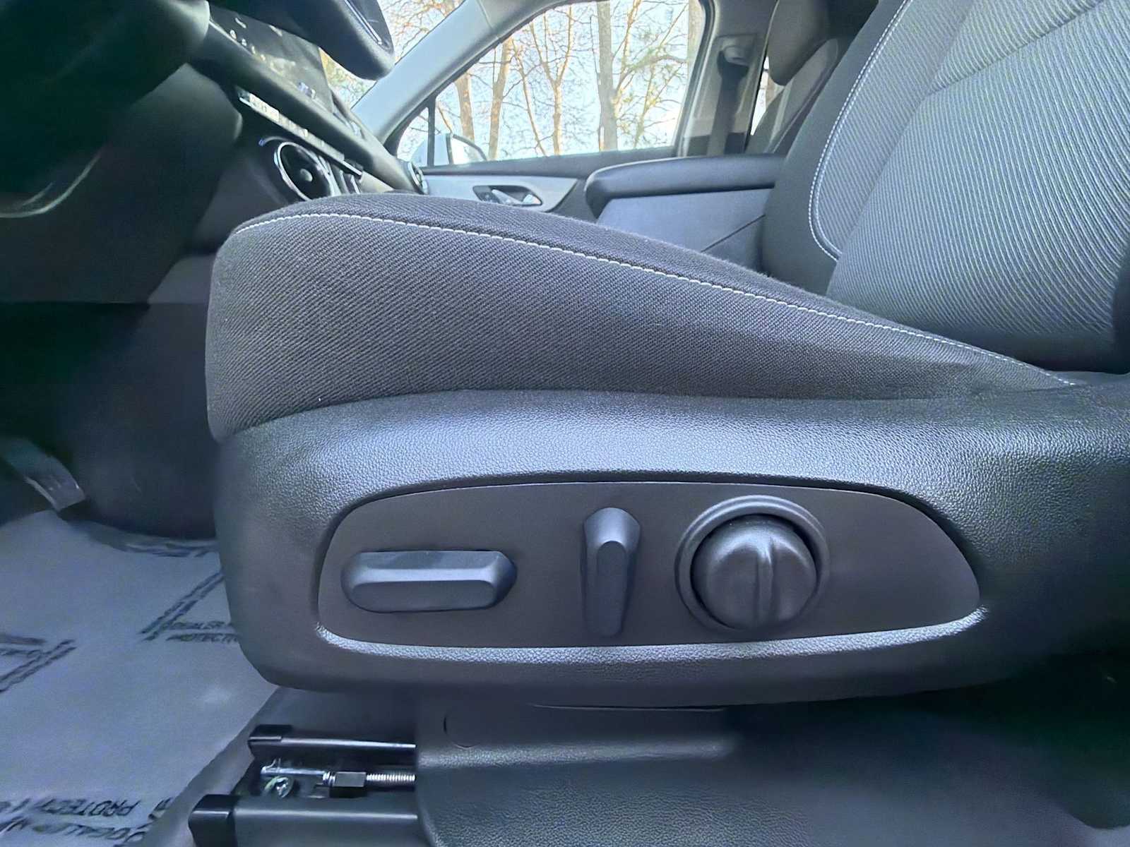 Thumbnail: 2025 Chevrolet Blazer - 14