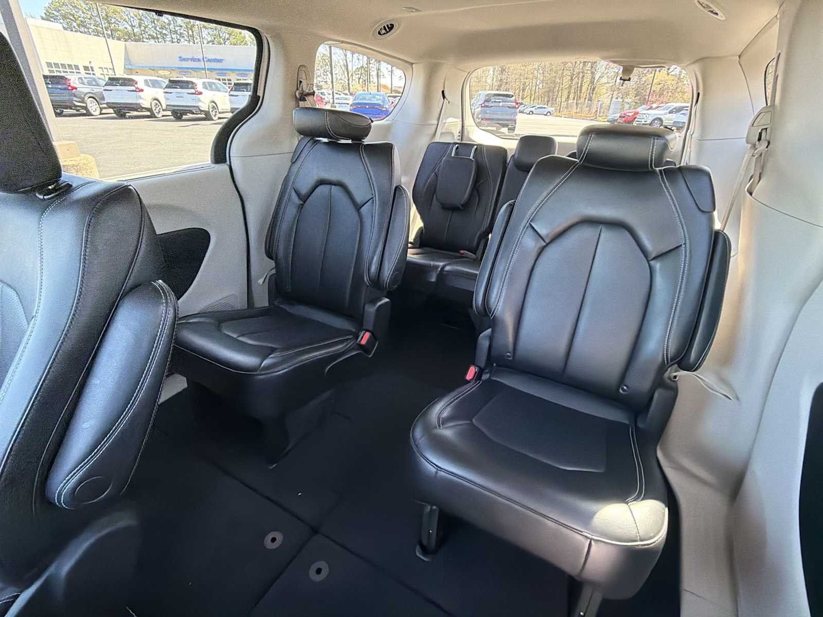 Thumbnail: 2024 Chrysler Pacifica - 22