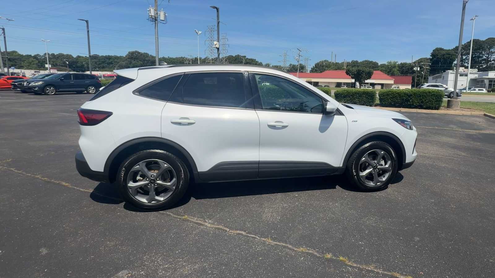 Thumbnail: 2025 Ford Escape - 9