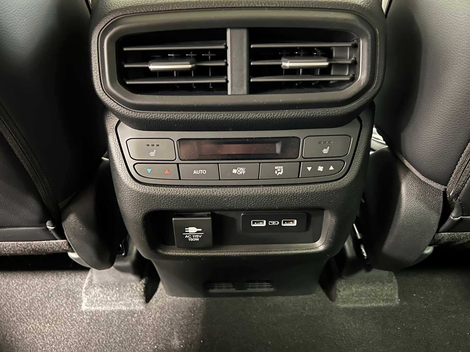 2025 Honda Pilot Elite 34