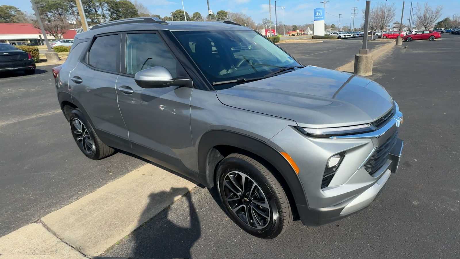 Thumbnail: 2025 Chevrolet TrailBlazer - 2