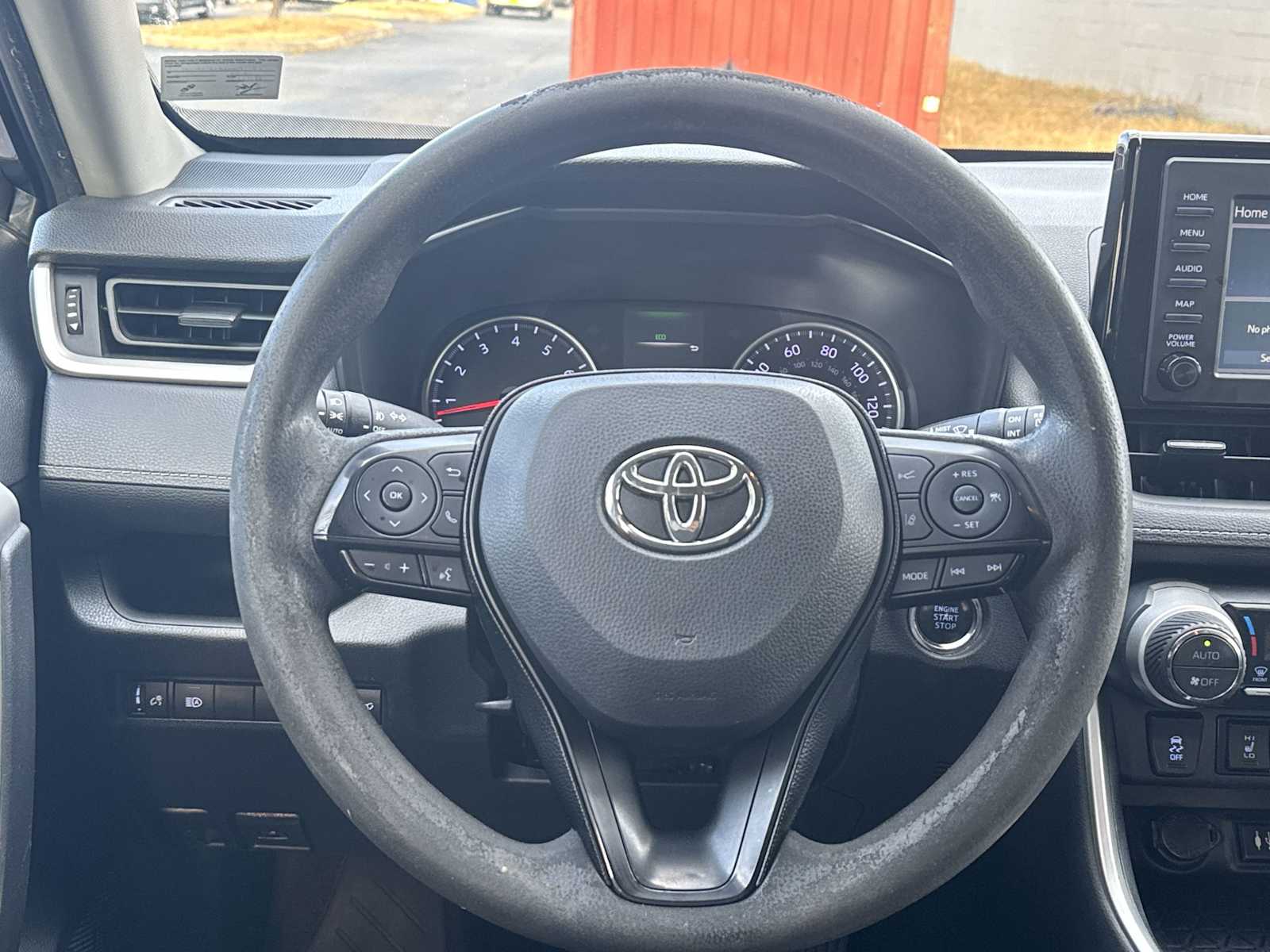 Thumbnail: 2019 Toyota RAV4 - 11