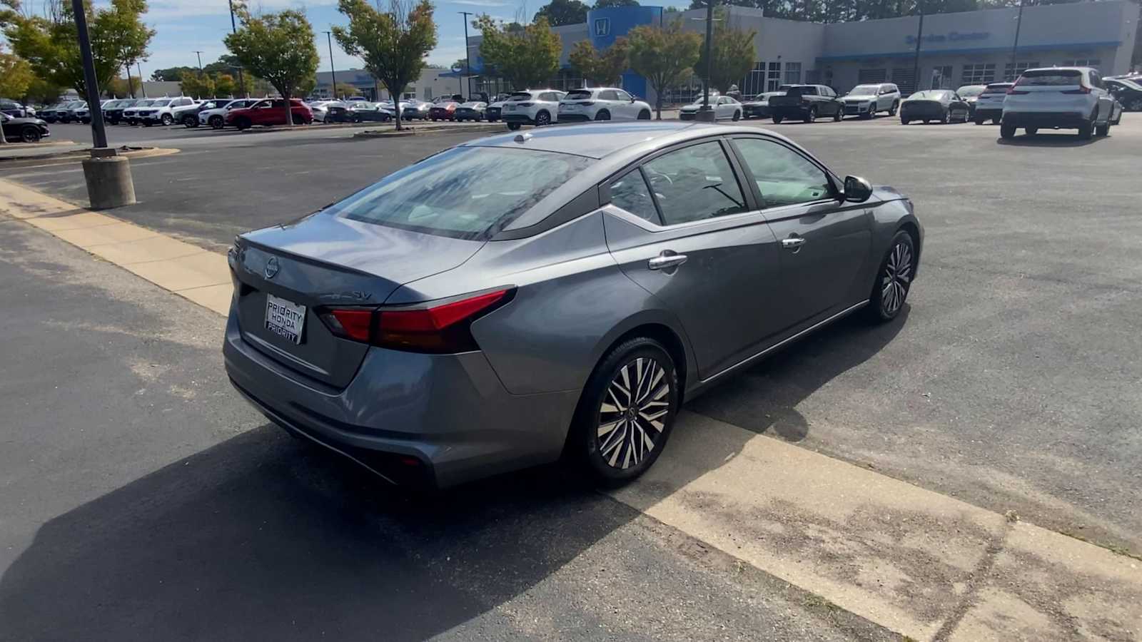 Thumbnail: 2023 Nissan Altima - 8