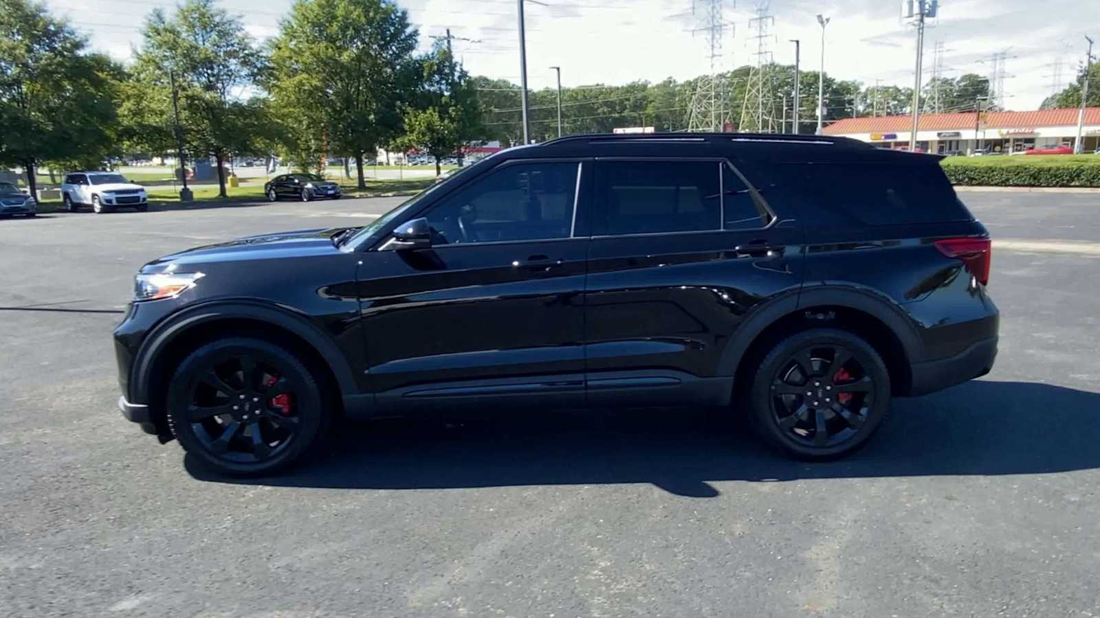 Thumbnail: 2023 Ford Explorer - 5