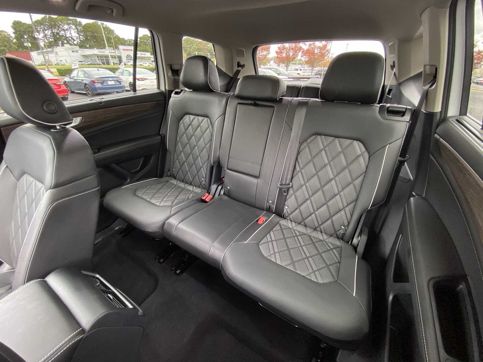 Thumbnail: 2025 Volkswagen Atlas - 25