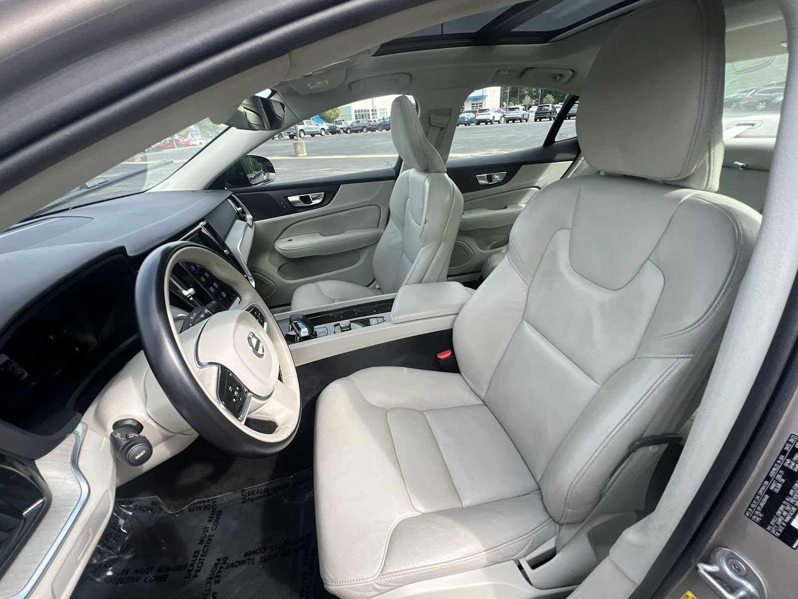 Thumbnail: 2024 Volvo S60 - 13