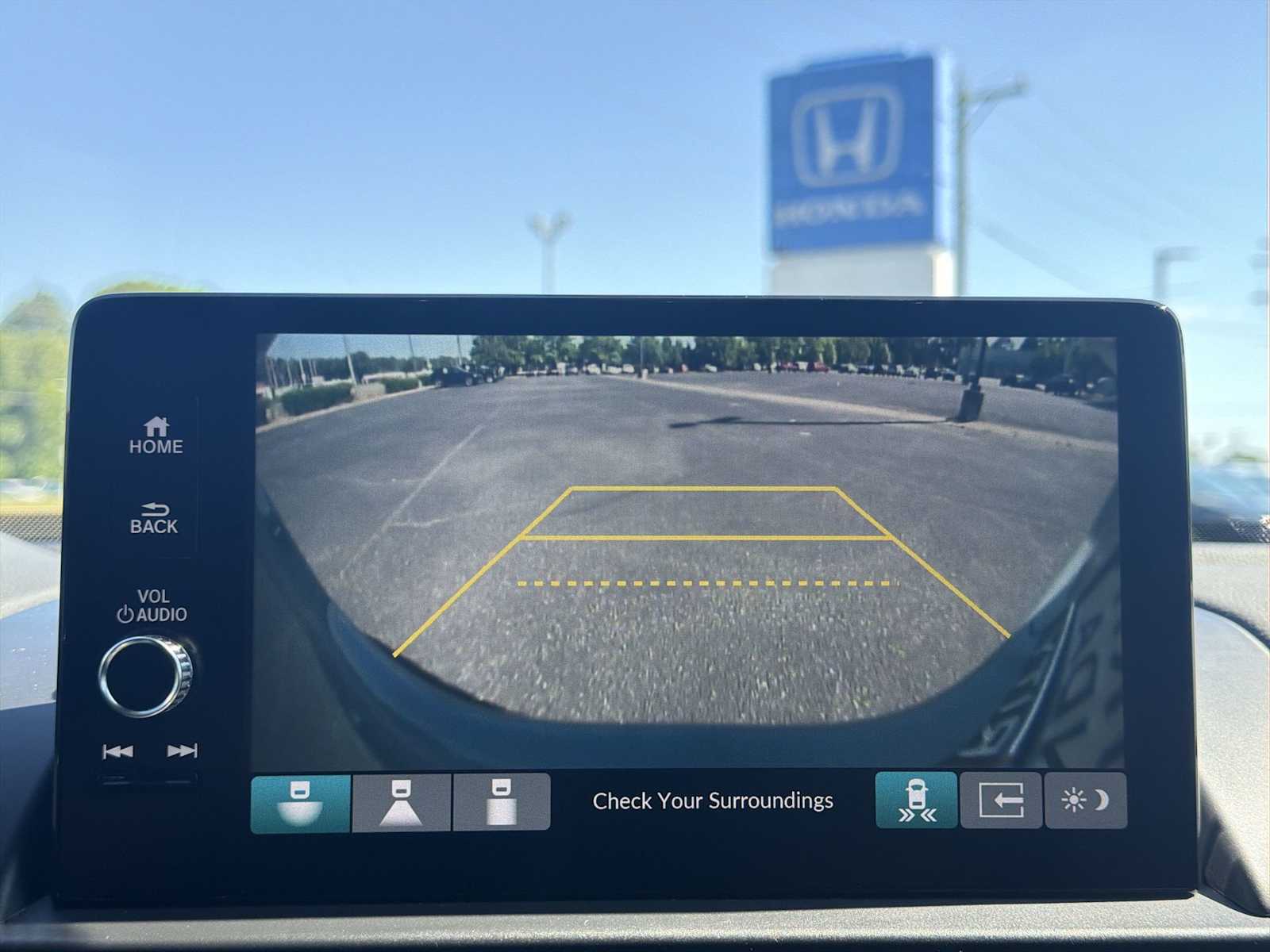 Thumbnail: 2024 Honda Pilot - 25