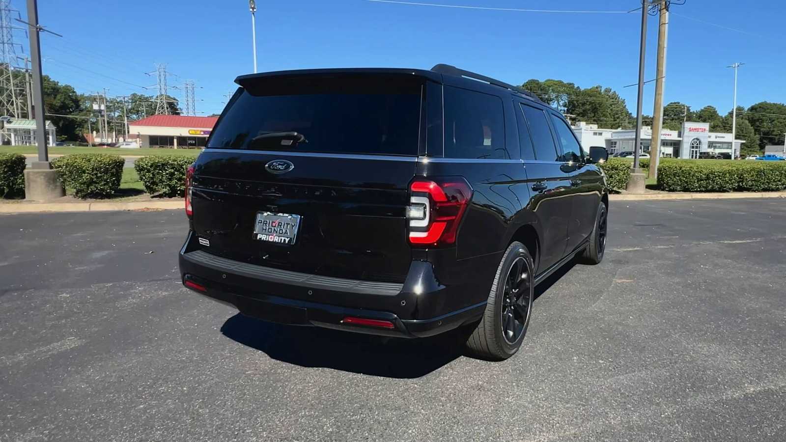 Thumbnail: 2022 Ford Expedition - 8