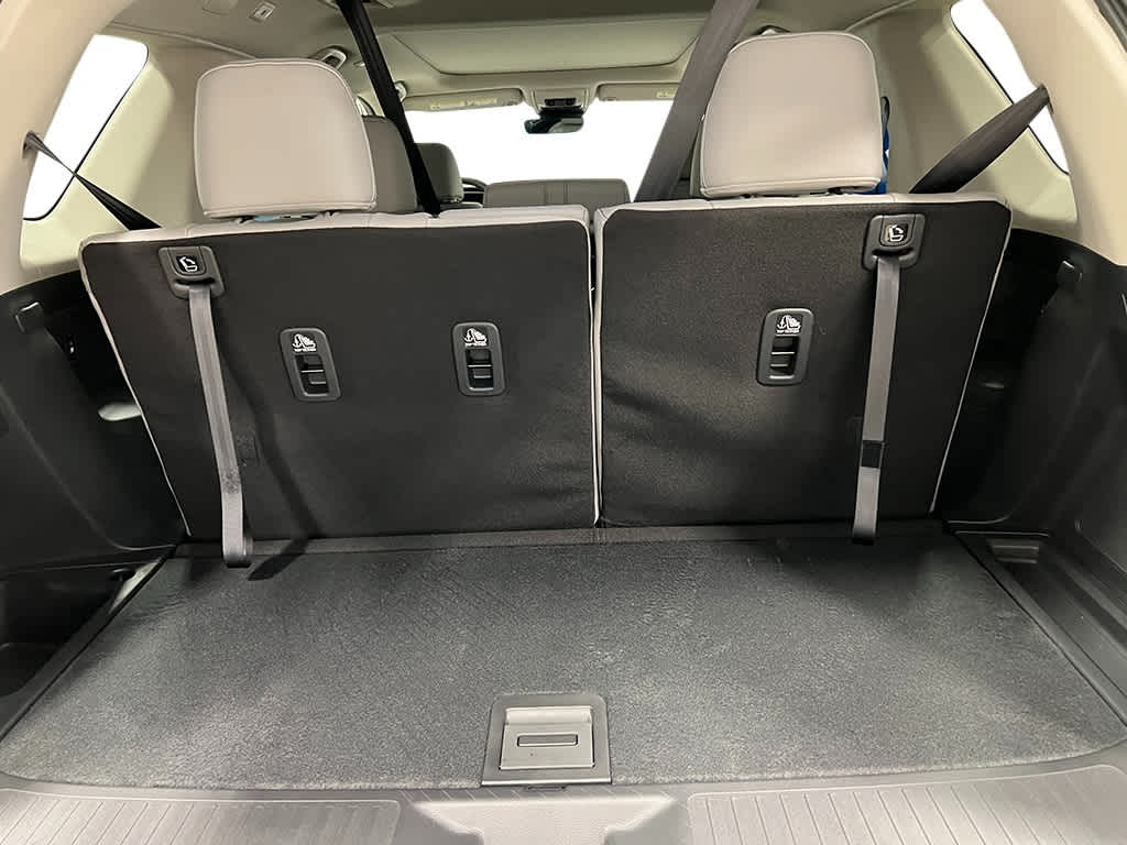 2025 Honda Pilot Touring 23
